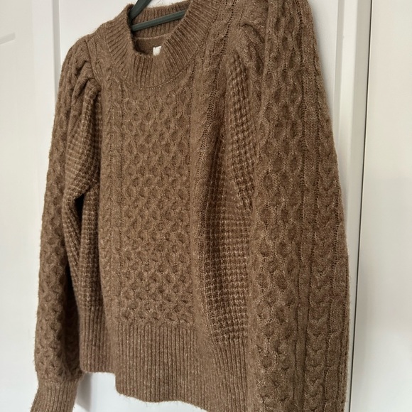 Abercrombie Puff Sleeve Sweater - Picture 4 of 4